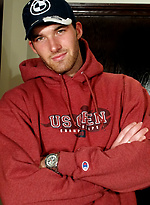 Gay stud with an athletic body Alexy Tyler sucking an irresistible uncut cock